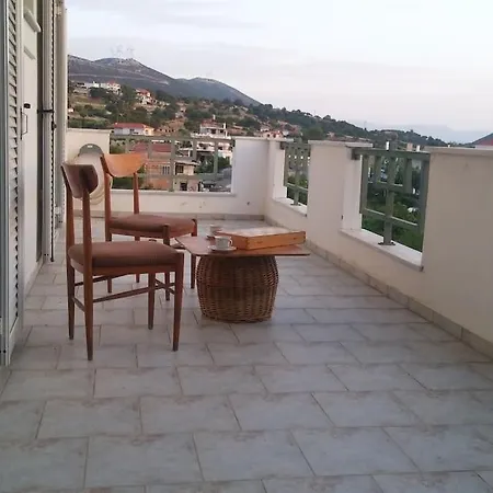 Christos House Zárakes